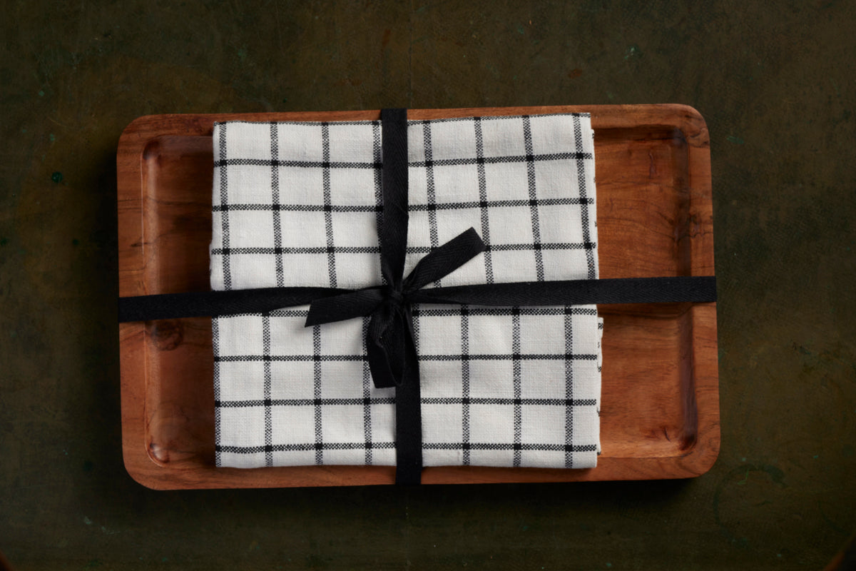 Kitchen Towel With Wooden Tray - 100 % Cotton Checks - Ivory / Black